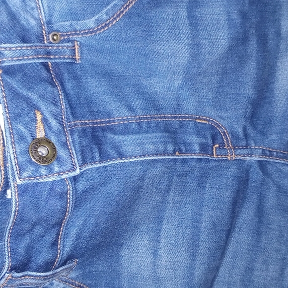 Shell Back Shorts - Picture 9 of 11